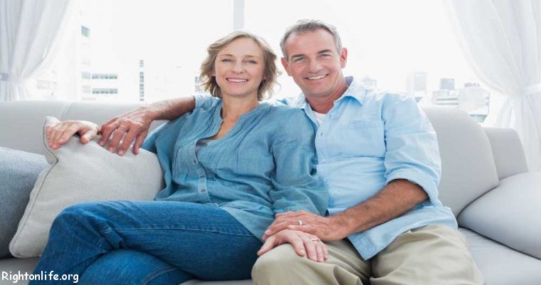 bigstock-middle-aged-couple-relaxing-on-48855695-760x400